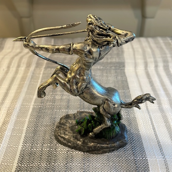 Harry Potter - Firenze the Centaur Statue from The Wizarding Trunk - Picture 2 of 5